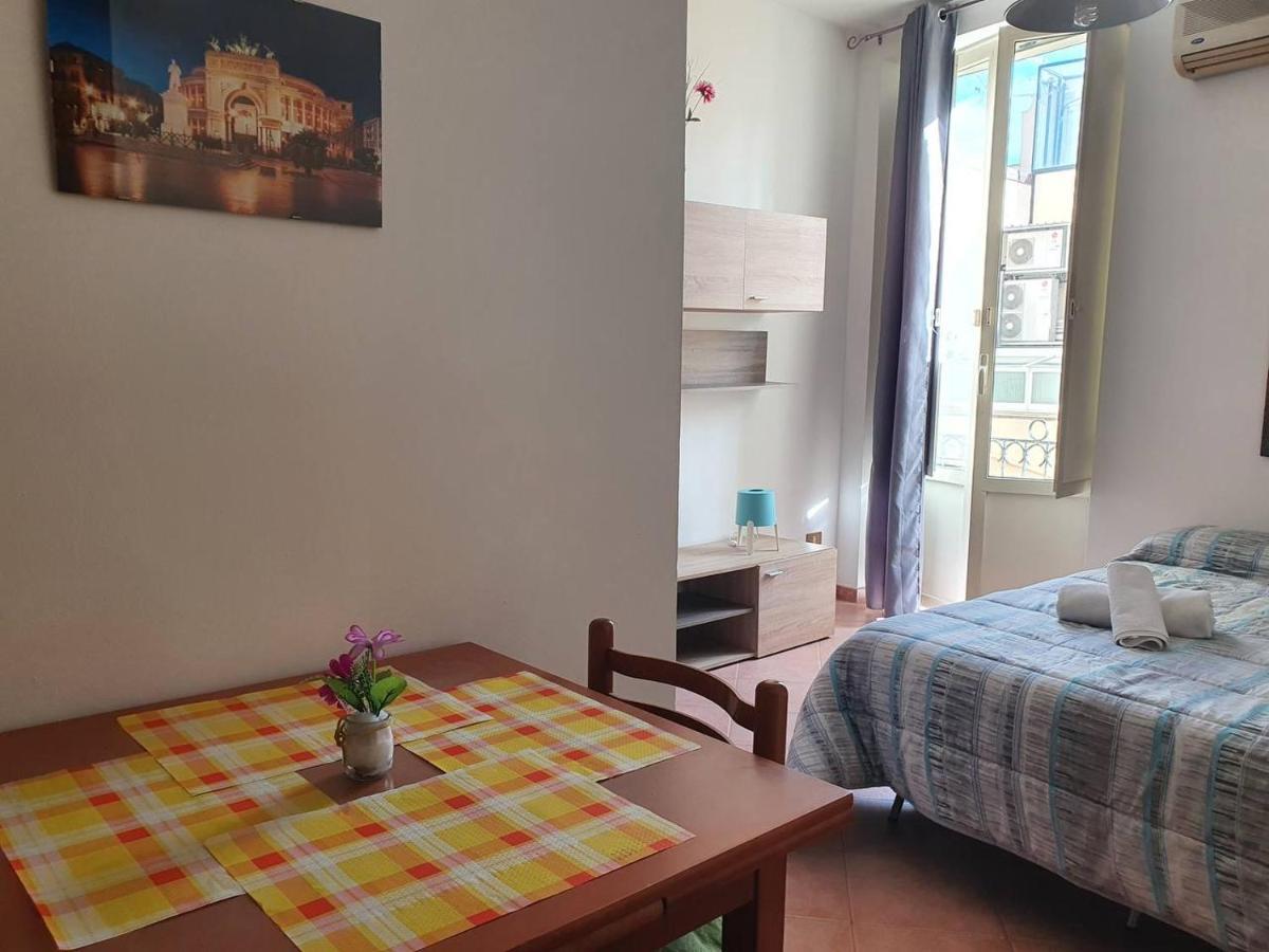 Al Cortile Di Maqueda Appartement Palermo Buitenkant foto