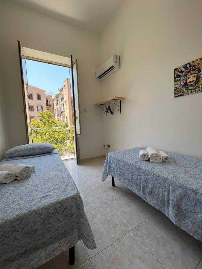 Al Cortile Di Maqueda Appartement Palermo Buitenkant foto