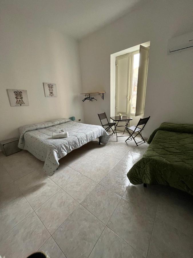 Al Cortile Di Maqueda Appartement Palermo Buitenkant foto
