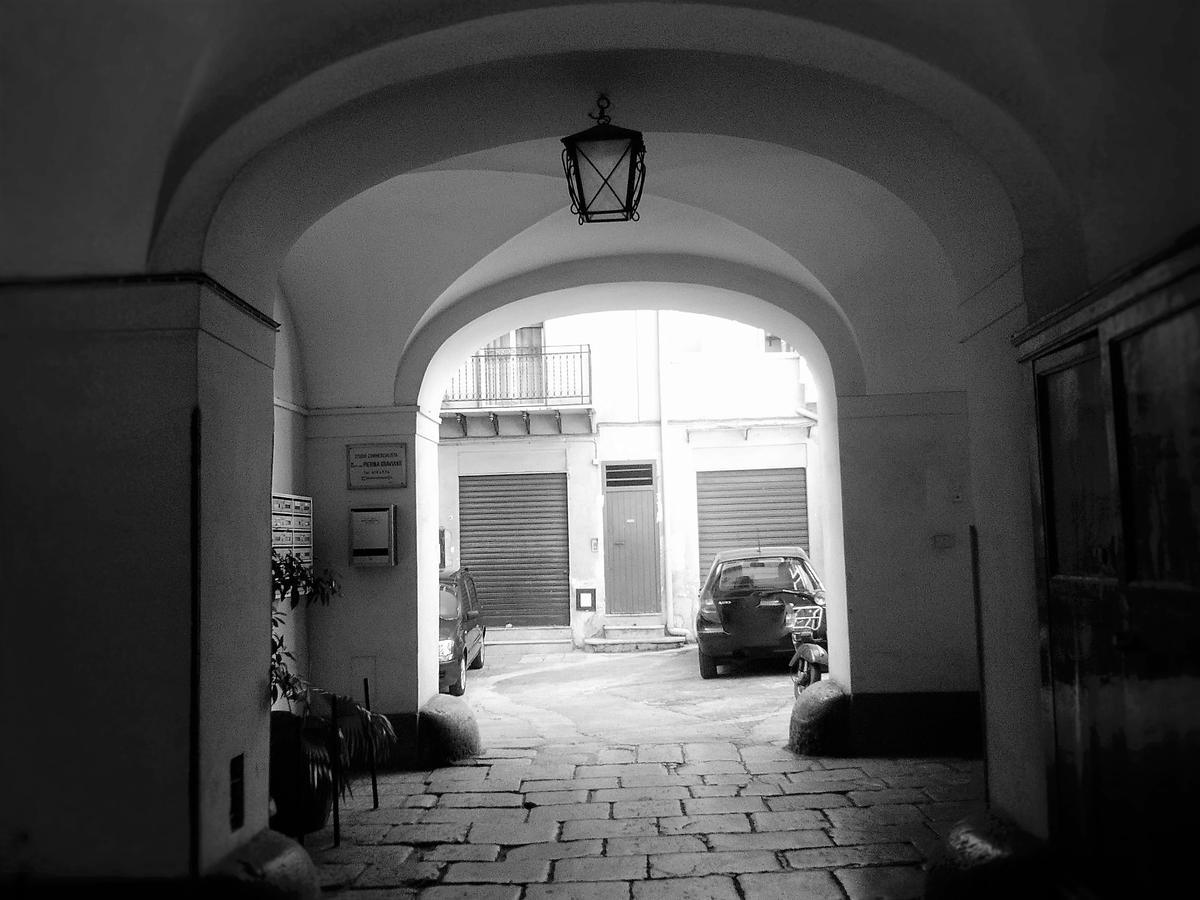 Al Cortile Di Maqueda Appartement Palermo Buitenkant foto