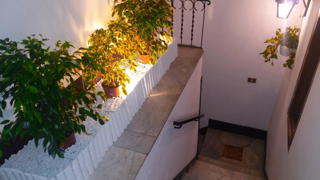 Al Cortile Di Maqueda Appartement Palermo Buitenkant foto